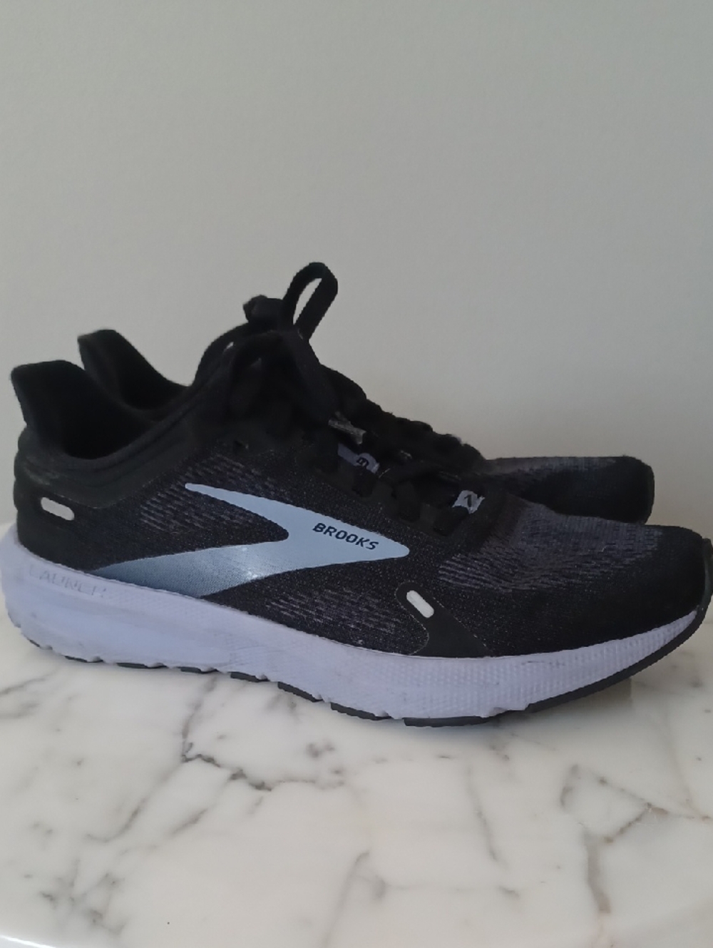 Brooks Women’s Launch 9 Neutral Running Shoe in Black/Ebony/Purple Size 8 Copy 2